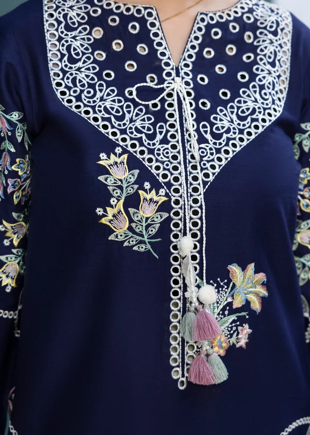 Navy blue embroidered two-piece|E151