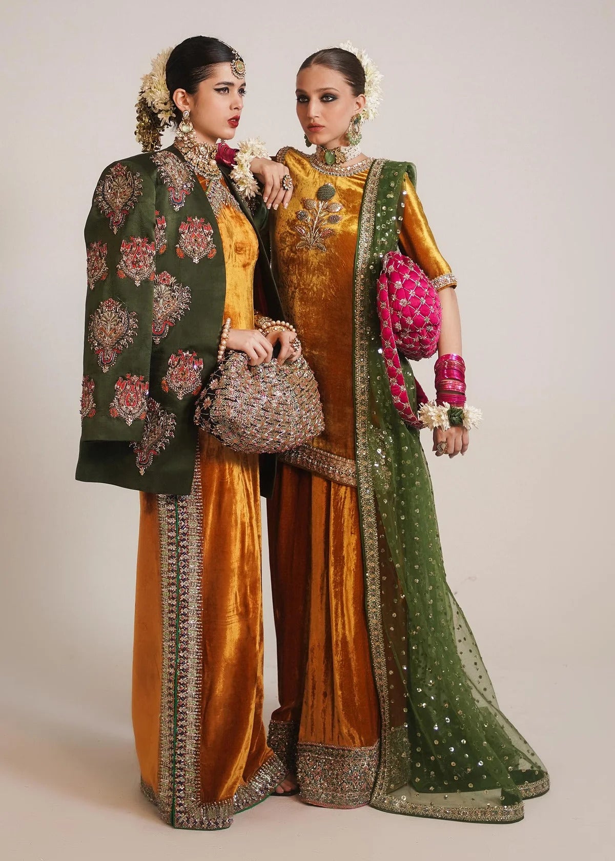 Luxury Embroidered Velvet 3-Piece Suit with Chiffon Dupatta|E154