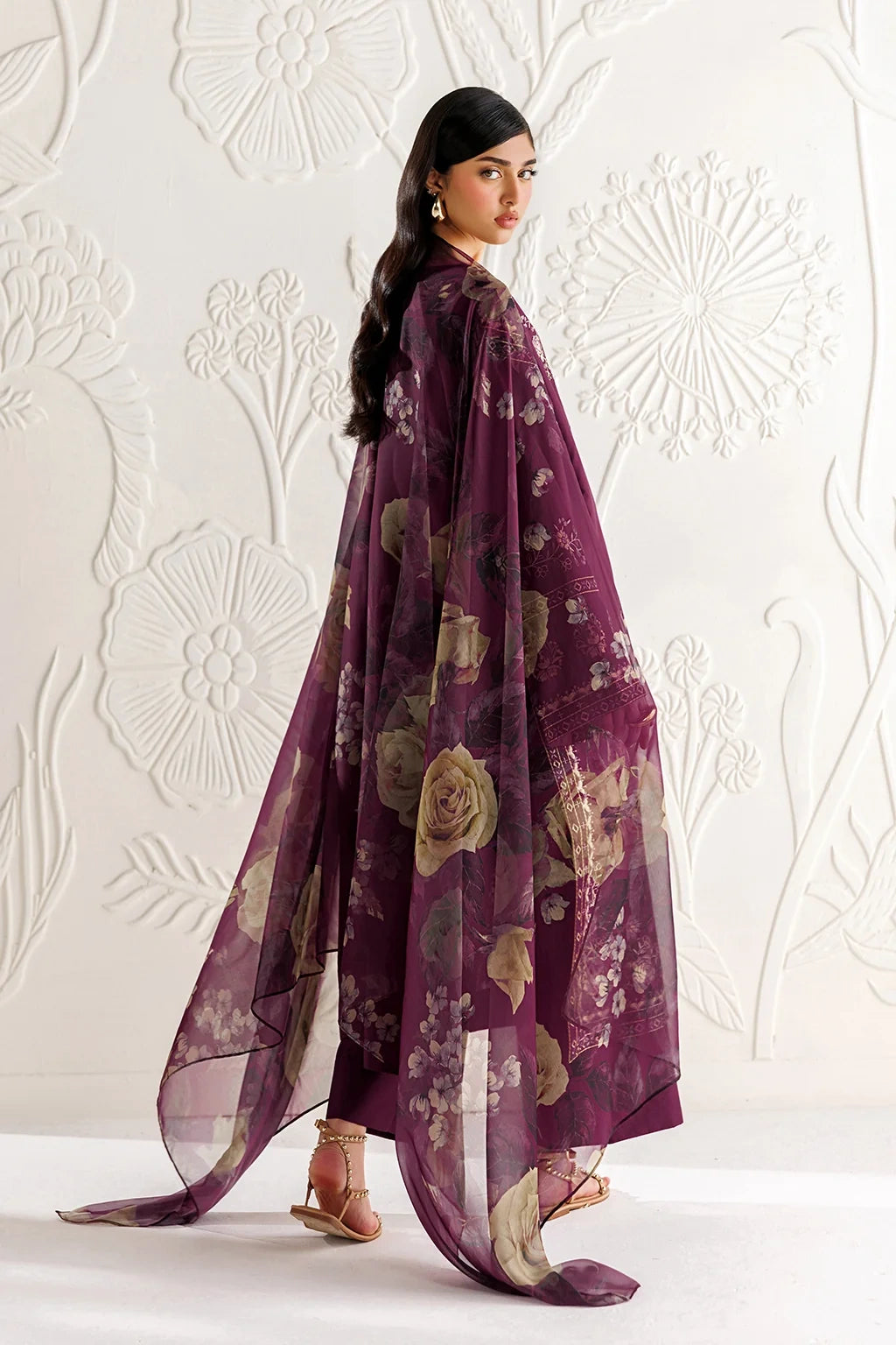 Iznik Dhanak Collection|E146
