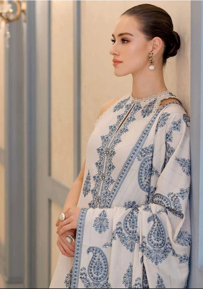 Off-White Embroidered Three-Piece Winter|E111