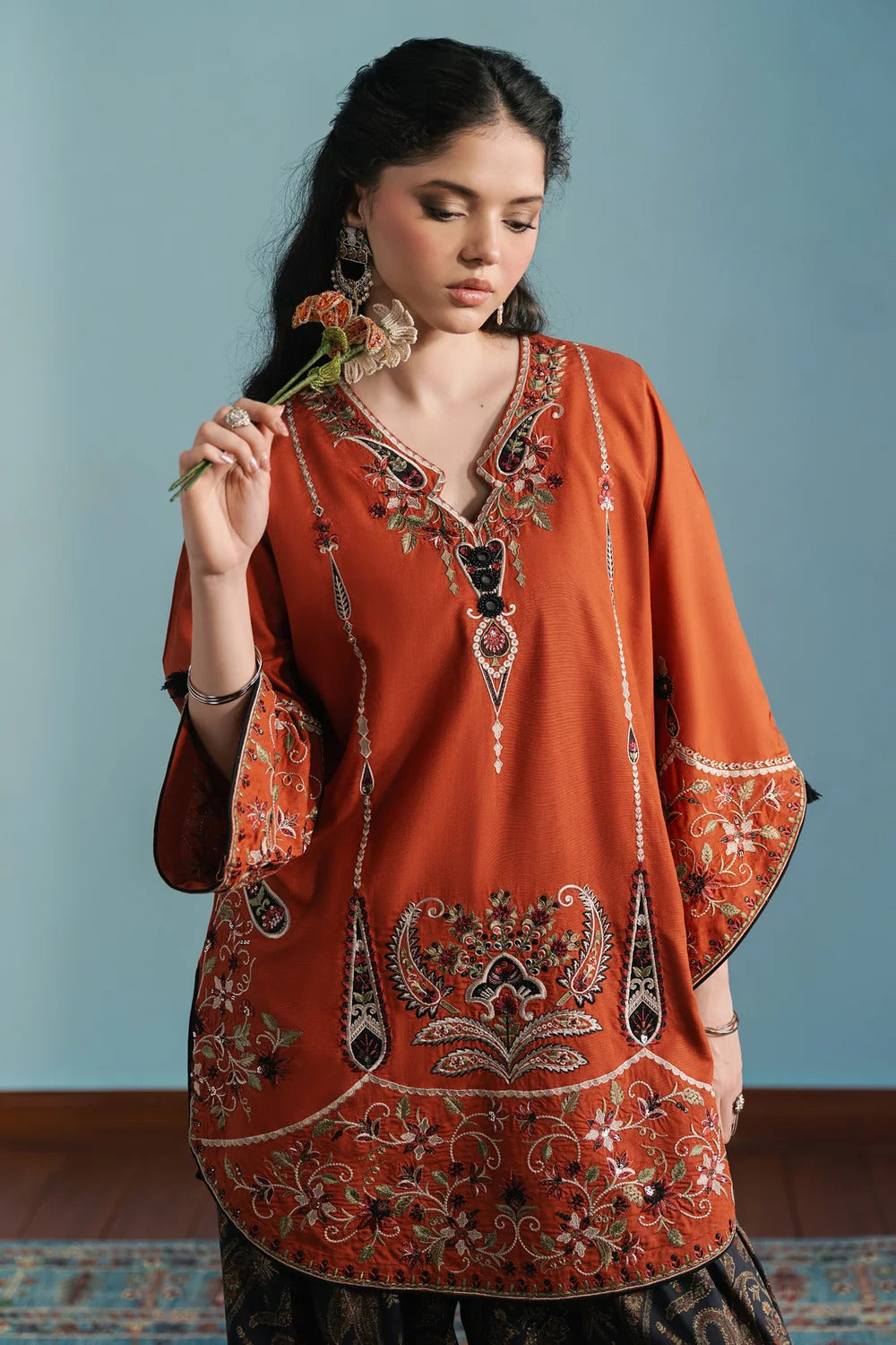 Viral Ethnic Embroidered 2-Piece Dhanak Suit|E171