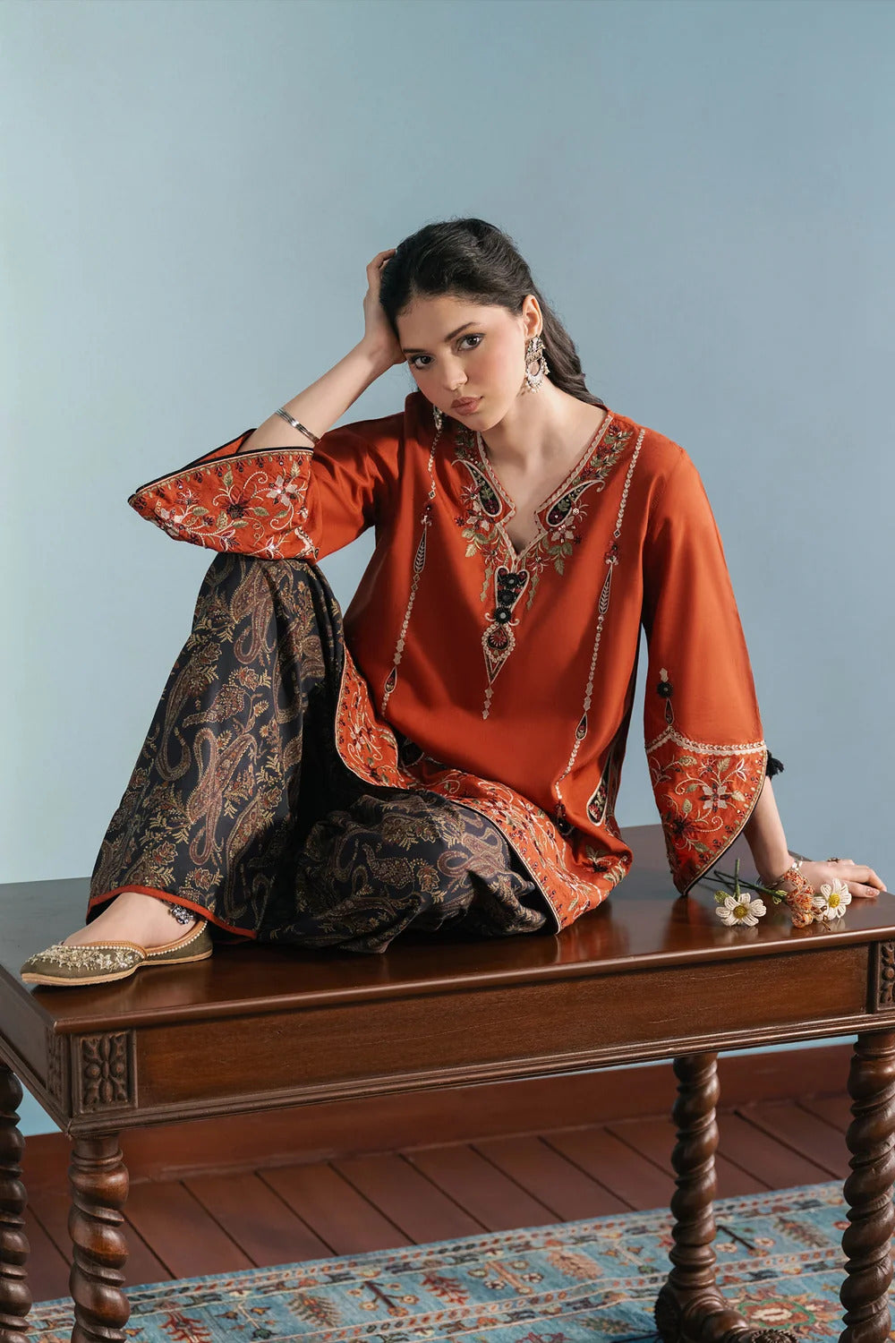 Viral Ethnic Embroidered 2-Piece Dhanak Suit|E171