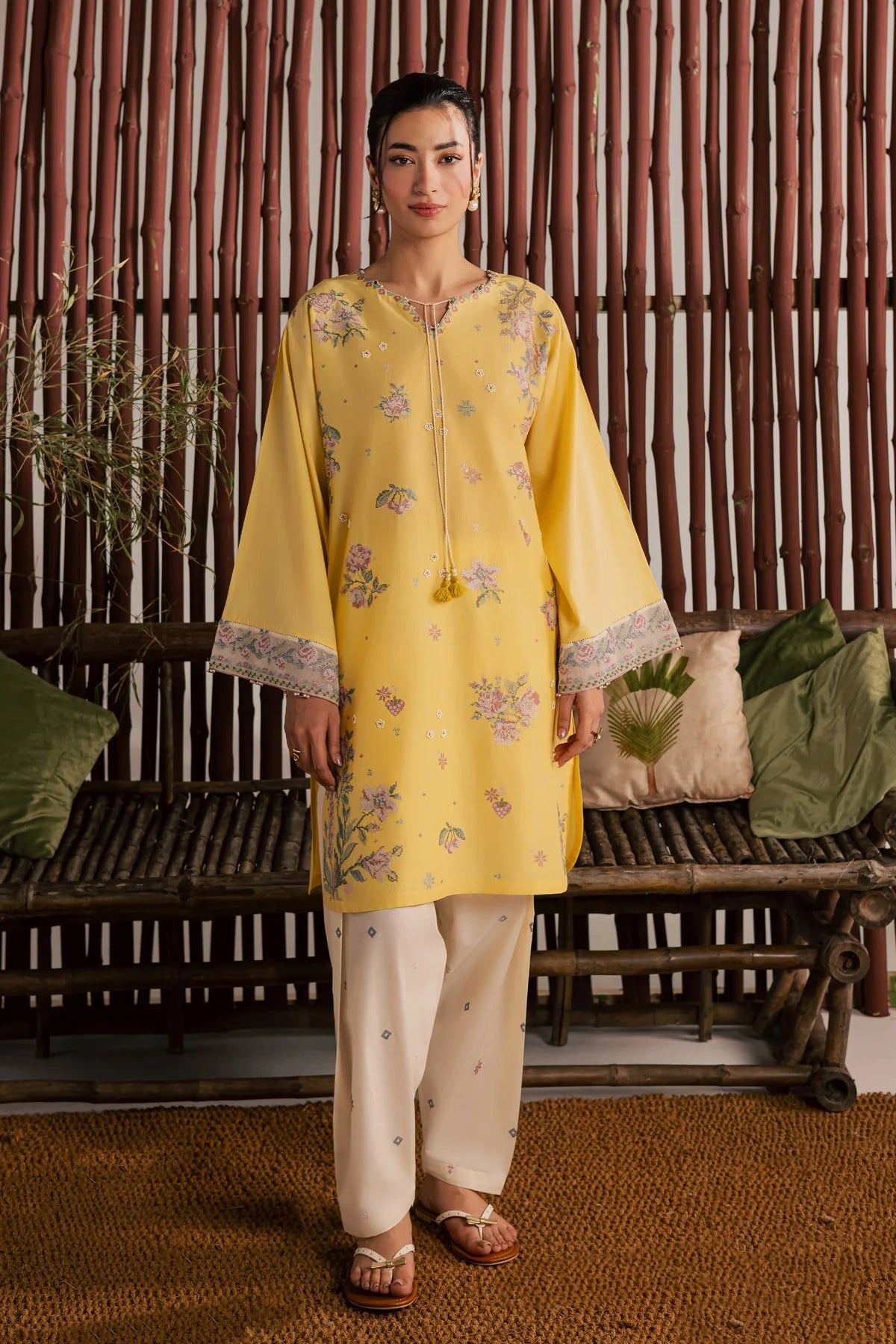 Batik Embroidered Dhanak 2-Piece Suit|E130
