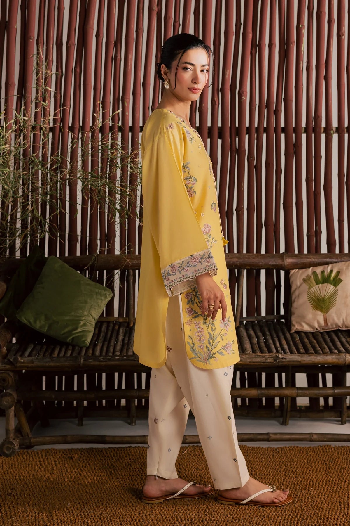 Batik Embroidered Dhanak 2-Piece Suit|E130