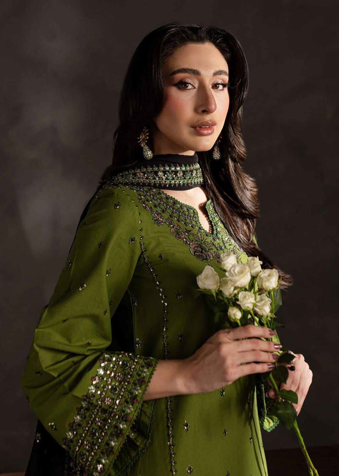Ezzah 3pcs - Lawn Embroidered