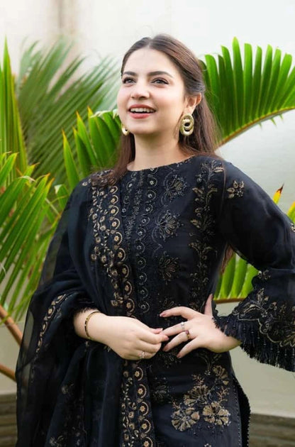 Embroidered Black Dhanak Three-Piece Winter Collection |E113