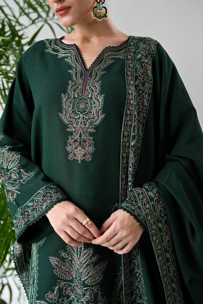 Deep emerald green|E131