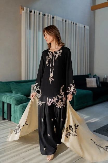 Black 3-piece embroidered Dhanak Stuff-E128