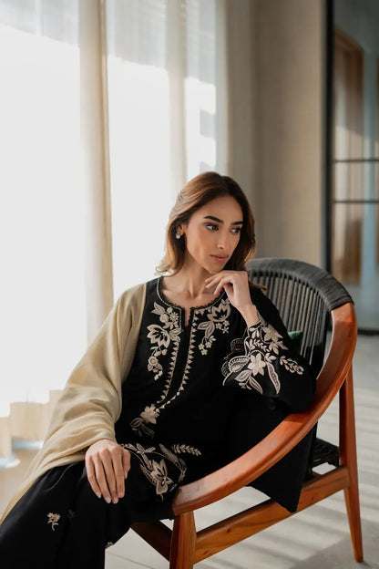 Black 3-piece embroidered Dhanak Stuff-E128