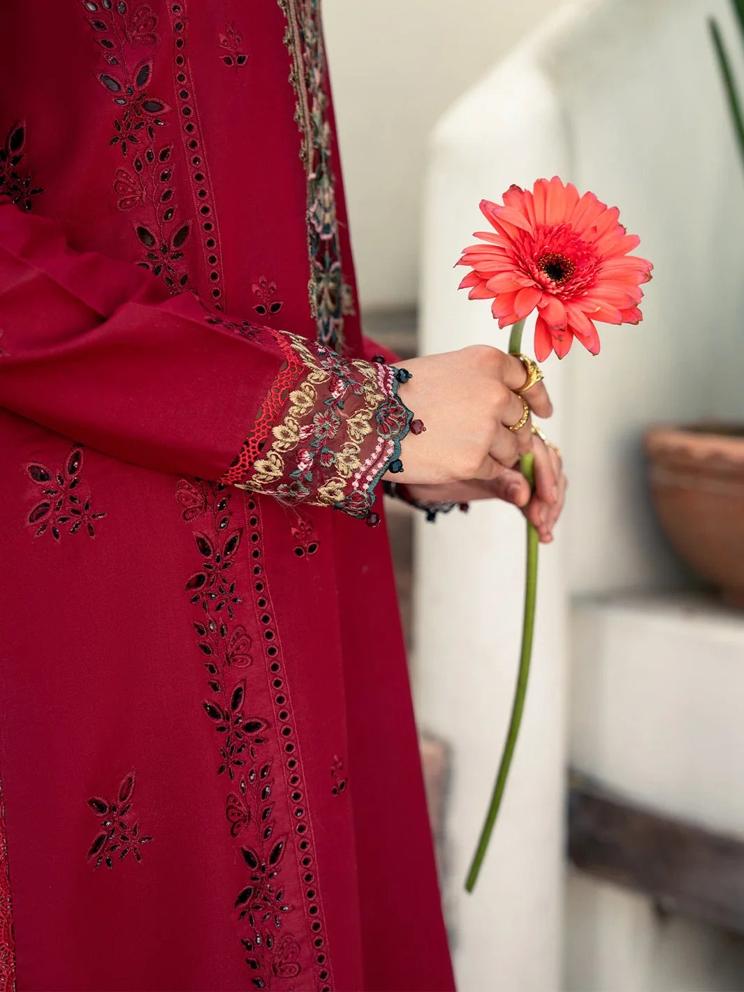 Mahrosh" Unstitched 3-Piece Embroidered Winter Collection|E117