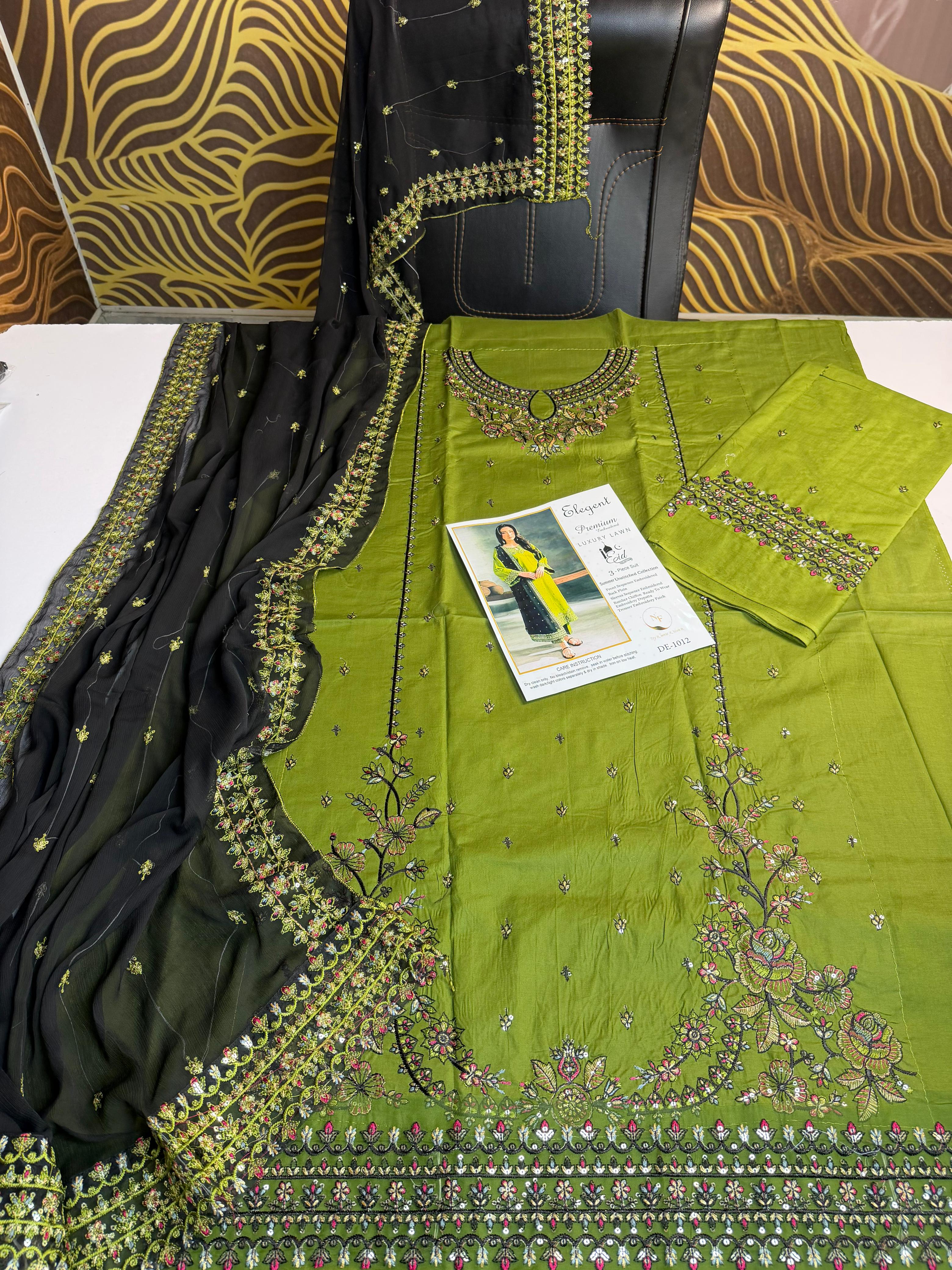 Ezzah 3pcs - Lawn Embroidered
