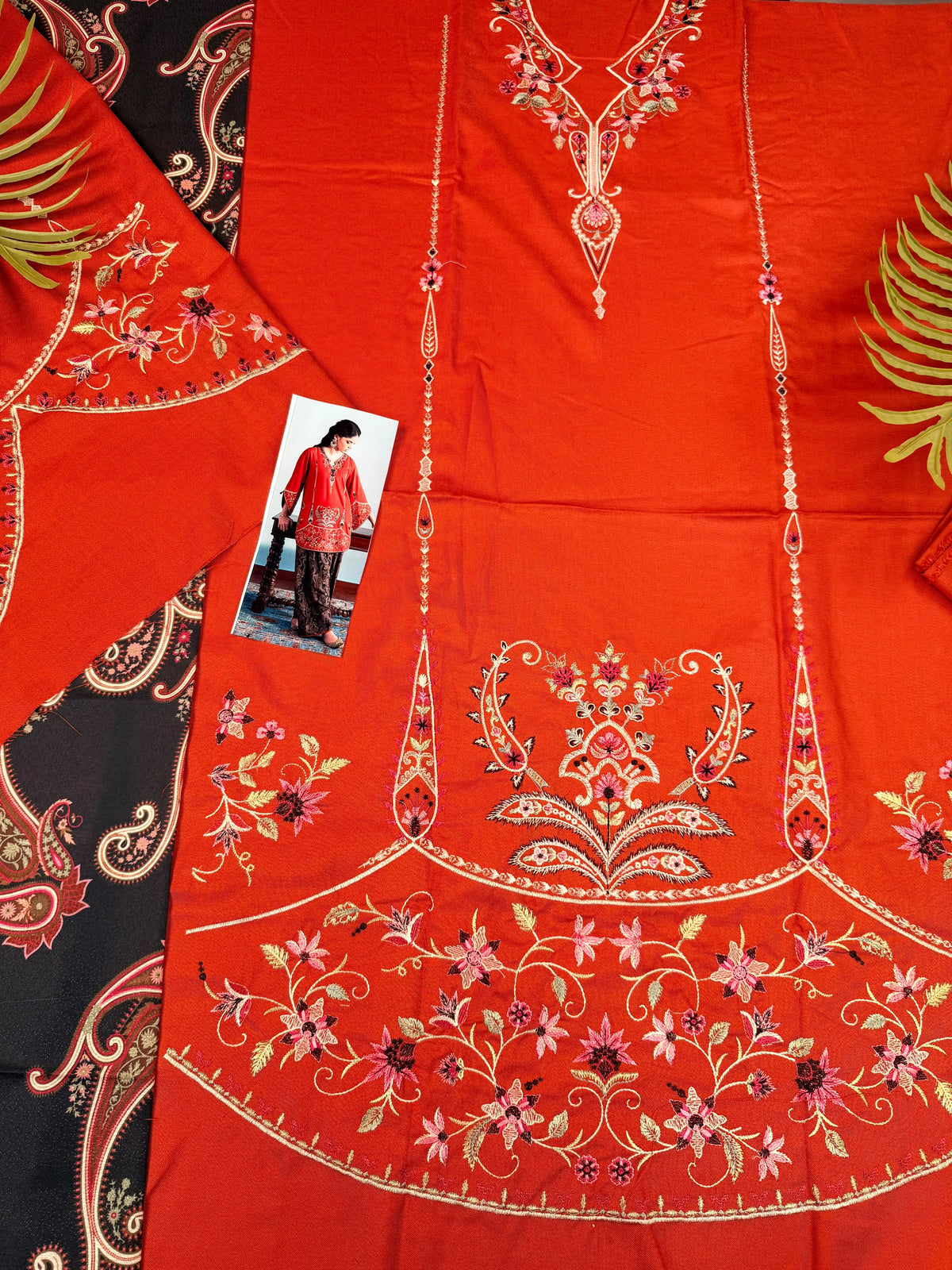Viral Ethnic Embroidered 2-Piece Dhanak Suit|E171